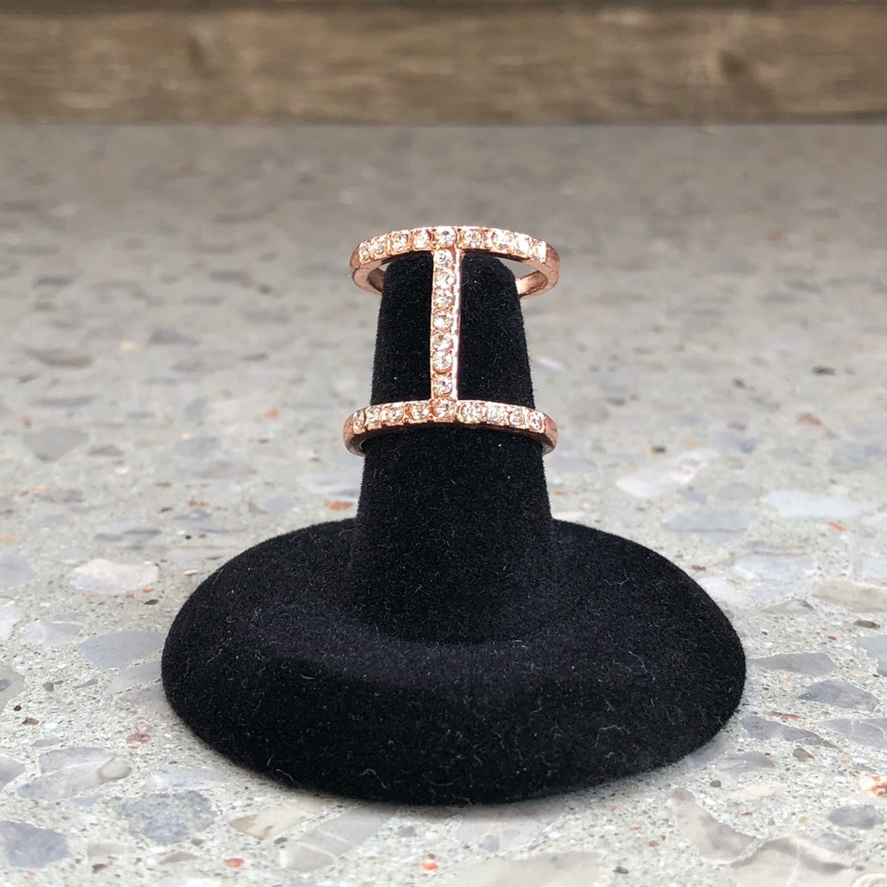 Rose gold ring - Size 6